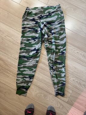 Men's Green Camo Jogger Sweatpants - Casual Athletic Fit